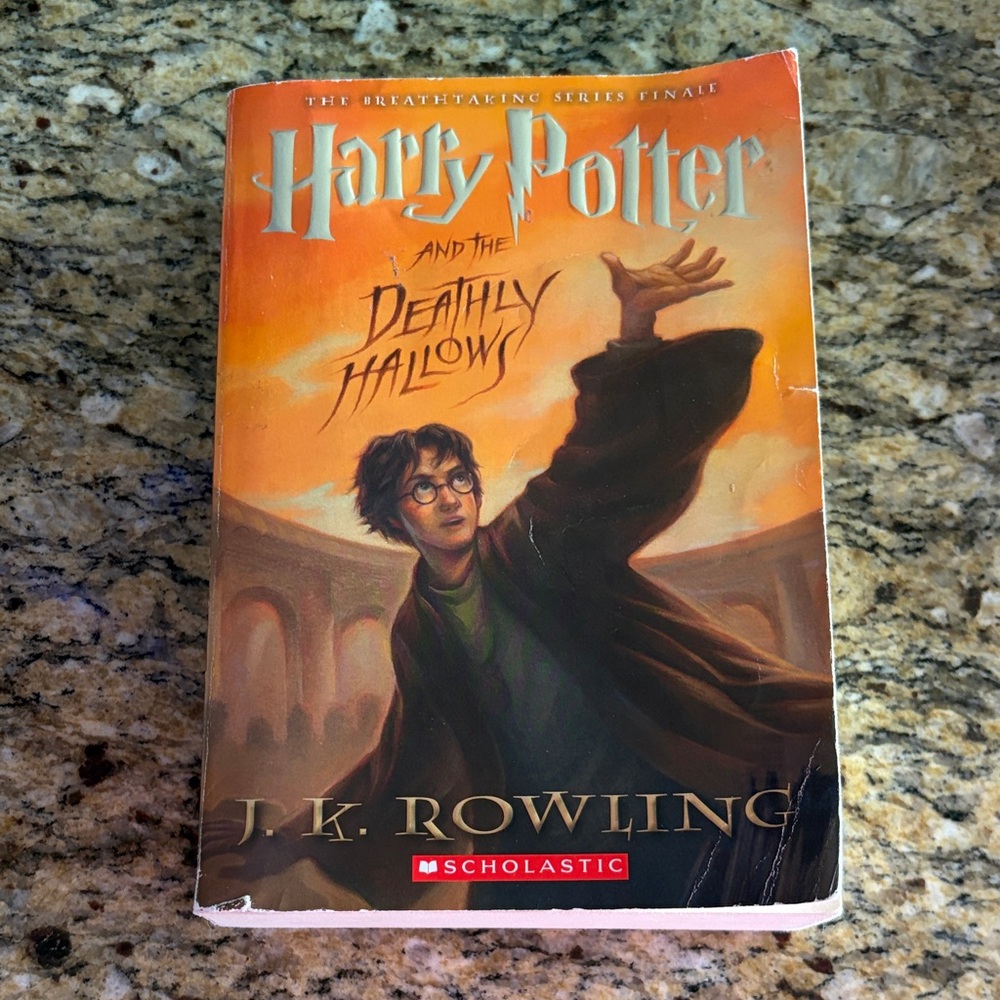 Scholastic Harry Potter and the Deathly Hallows - Orange and Black Cover
